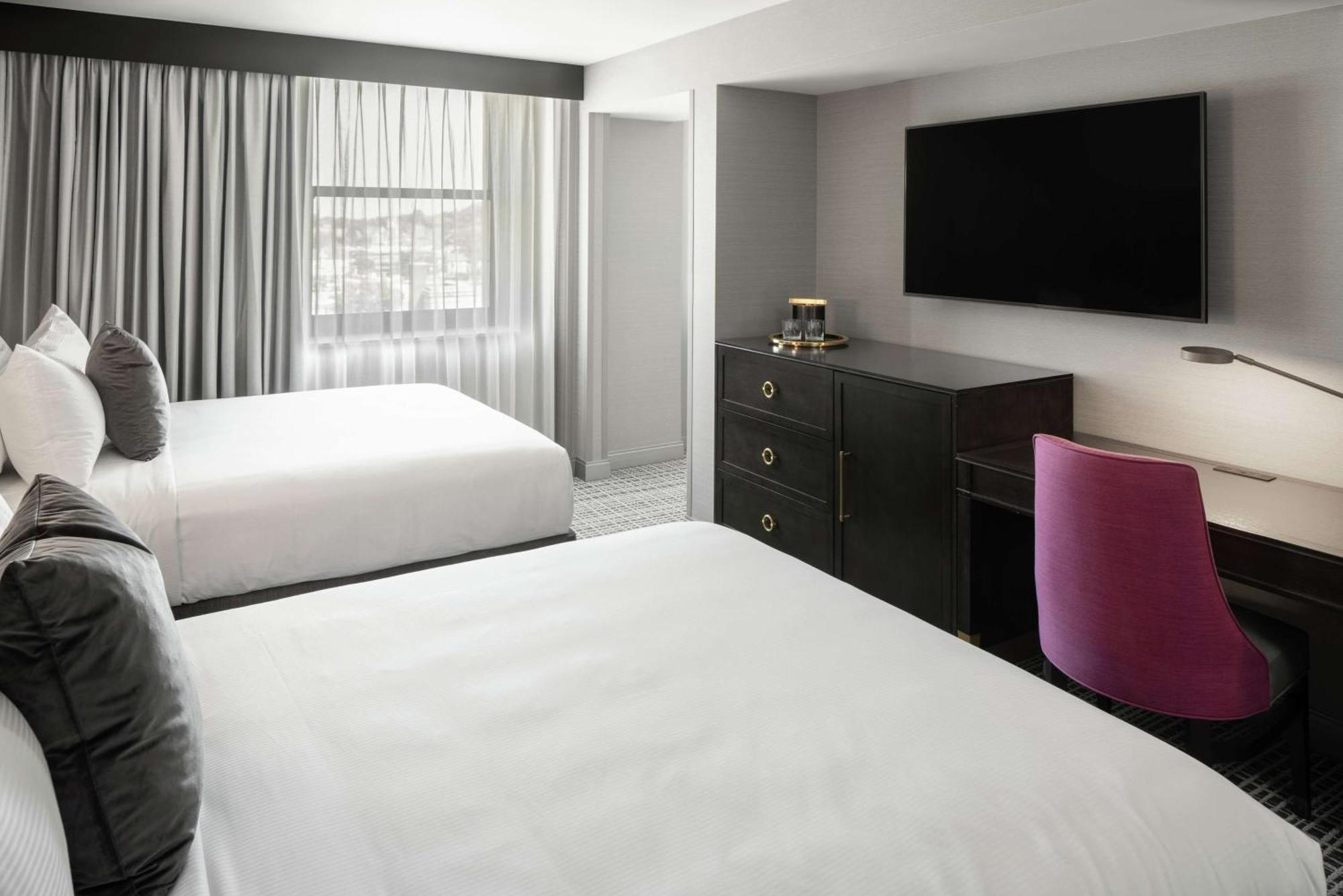 The Axis Moline Hotel, Tapestry Collection By Hilton Kültér fotó