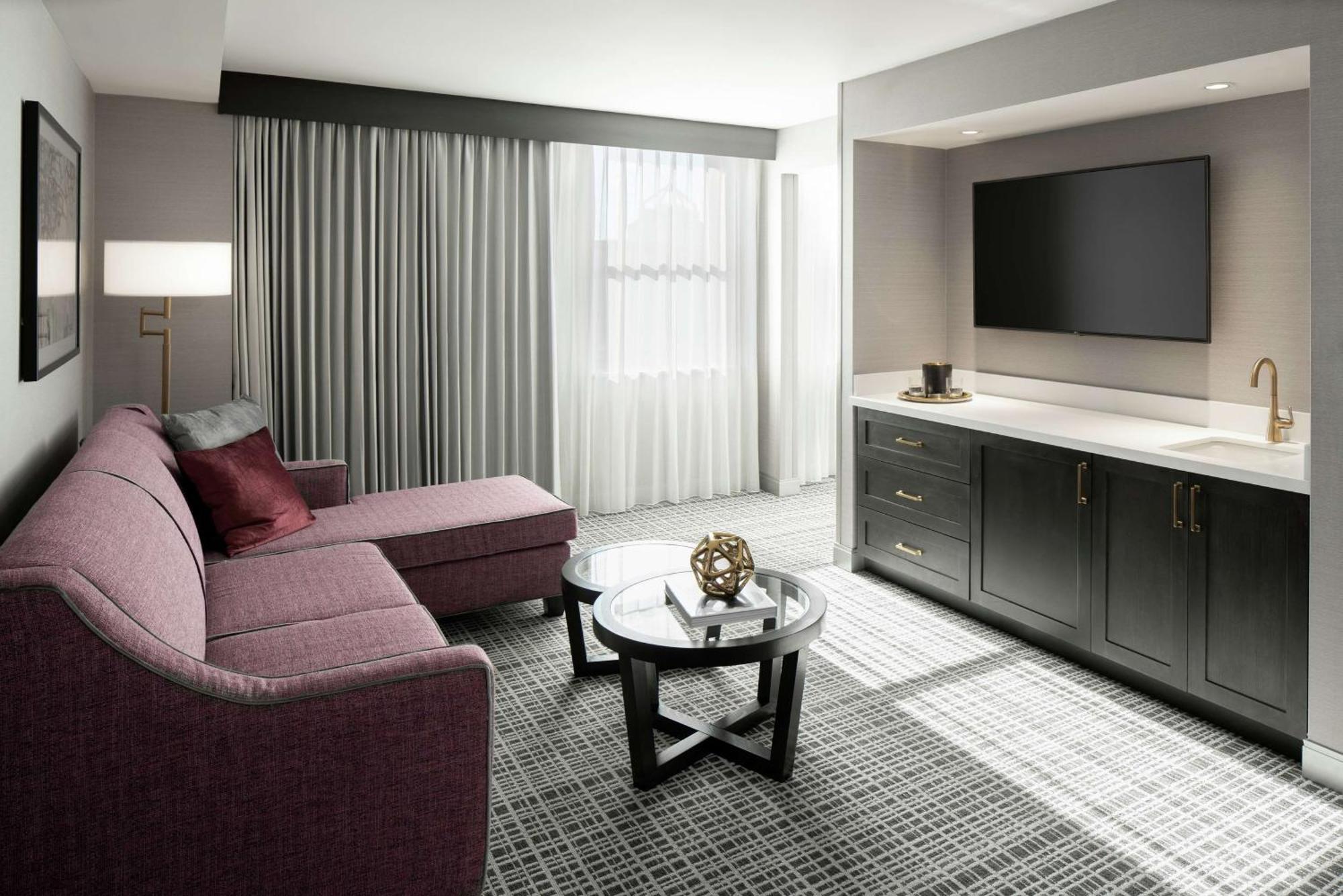 The Axis Moline Hotel, Tapestry Collection By Hilton Kültér fotó